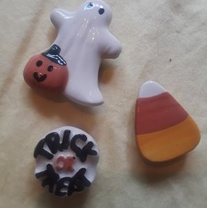 Holiday button covers